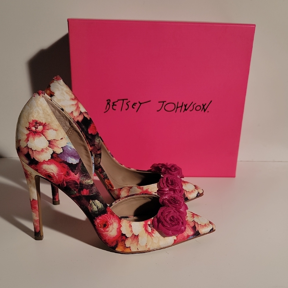 Betsey Johnson Floral Heels - Pink and White